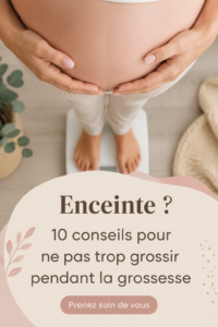 Femme enceinte en train de peser des aliments sains pour une grossesse équilibrée.