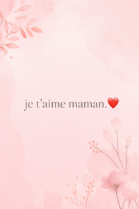 Une mère recevant un message d'amour de son enfant.