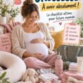 Une future maman souriante entourée de produits indispensables pour la grossesse.